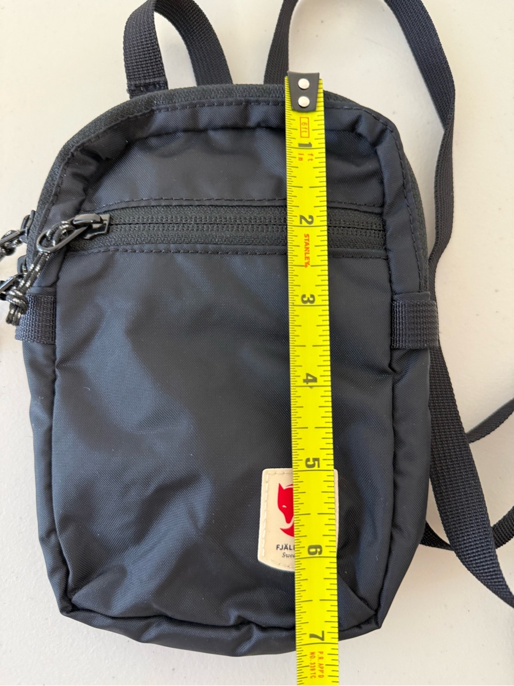 Fjallraven High Coast Pocket Black Mini Crossbody Travel Bag - Picture 4 of 11